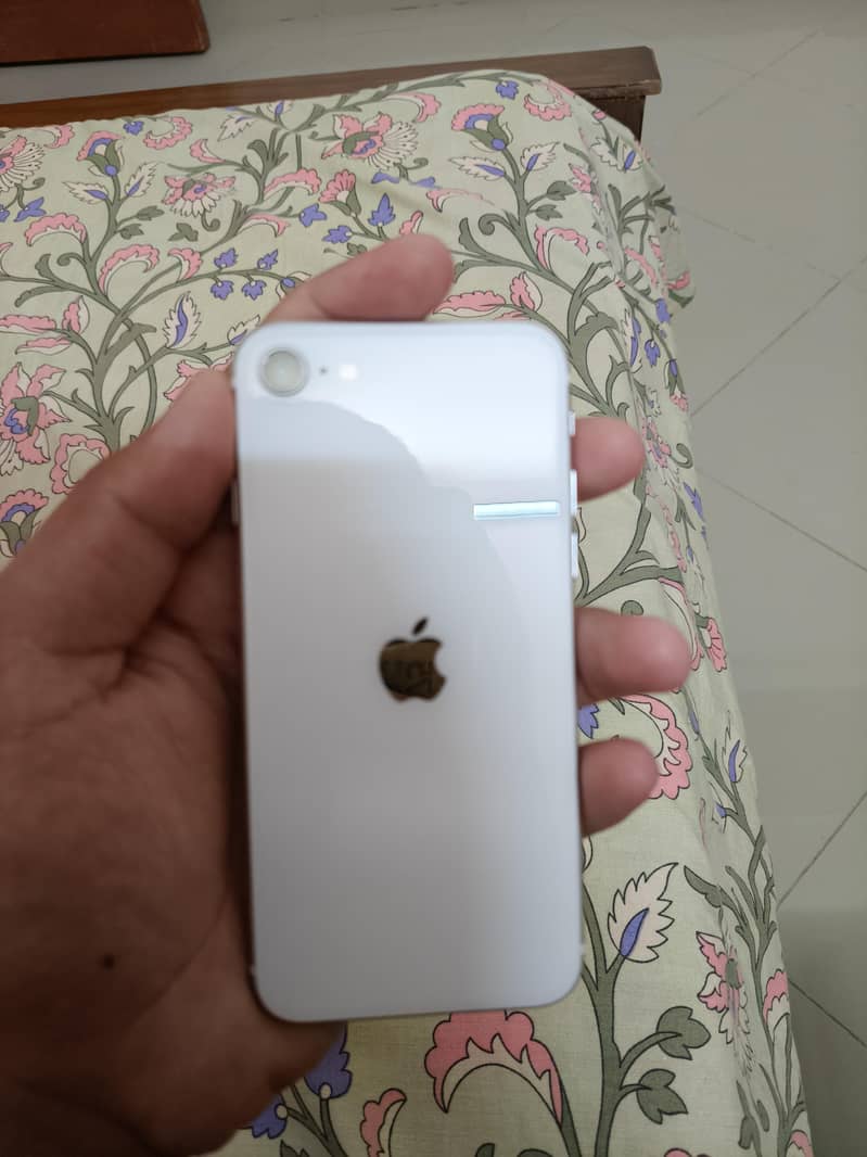 Apple iPhone SE 4