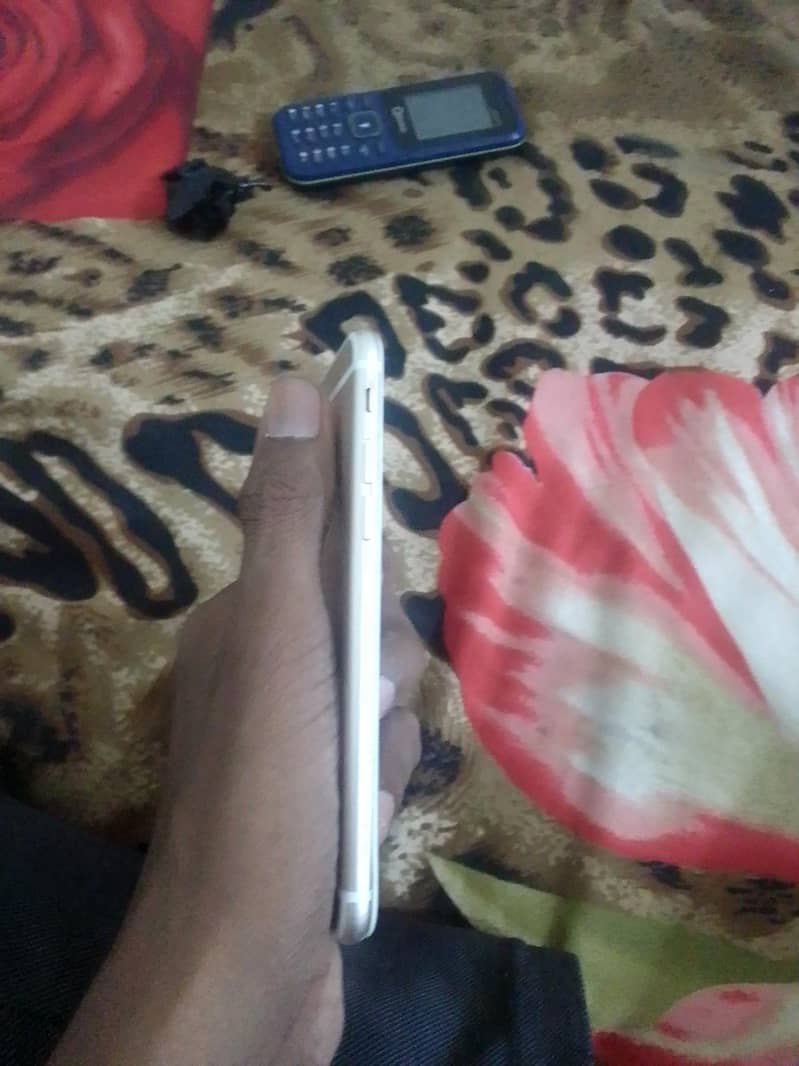 Apple iPhone 6 3