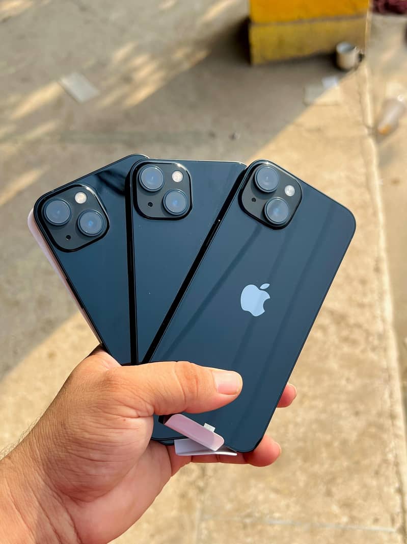 Apple iPhone 13 0