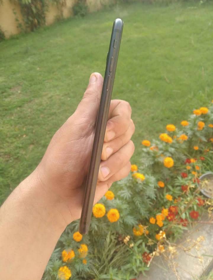 Apple iPhone 7 Plus 1