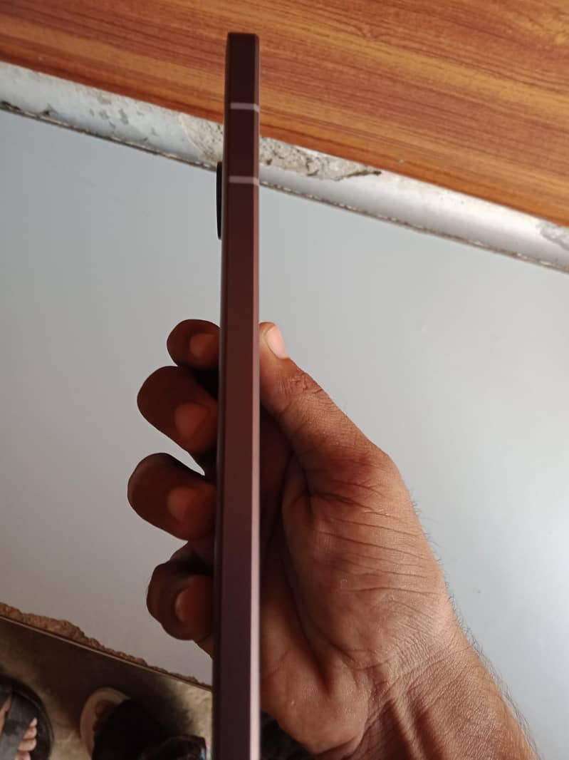 Sharp Aquos Sense7 plus 2