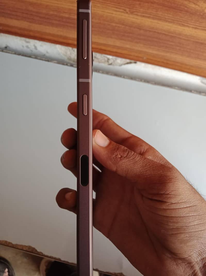 Sharp Aquos Sense7 plus 5