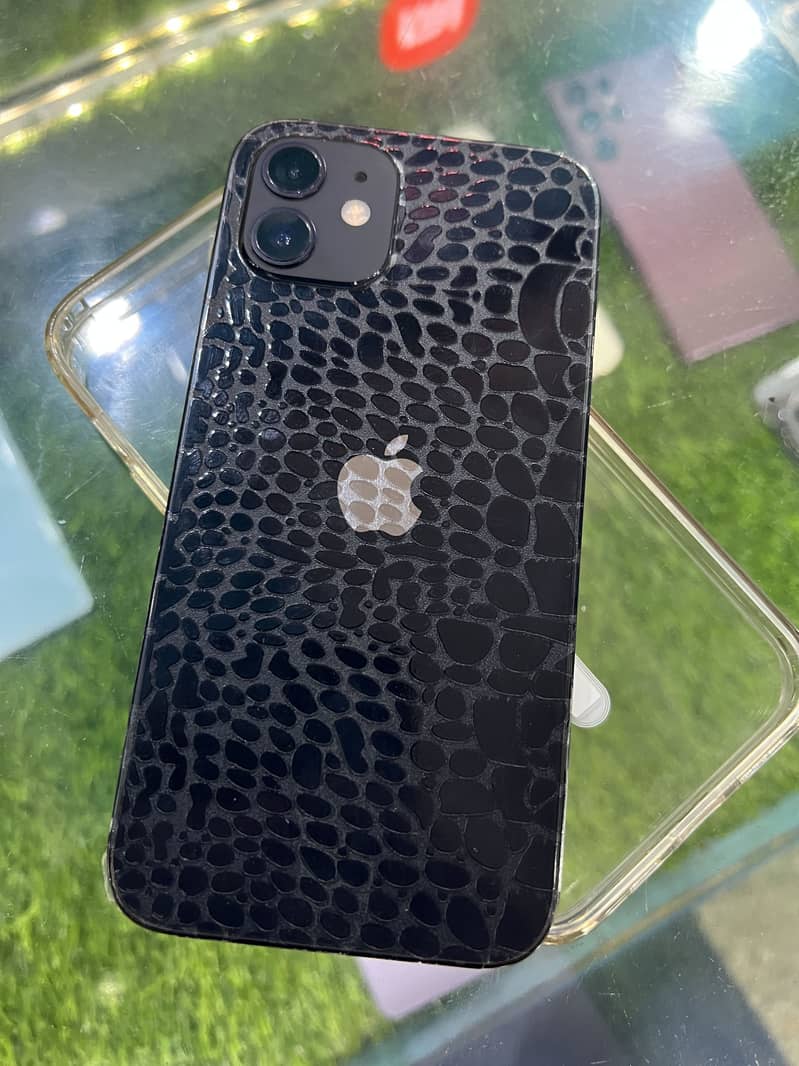 Apple iPhone 12 3