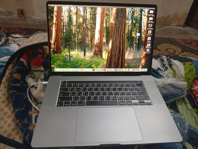 MacBook pro Corei7 Model 2019