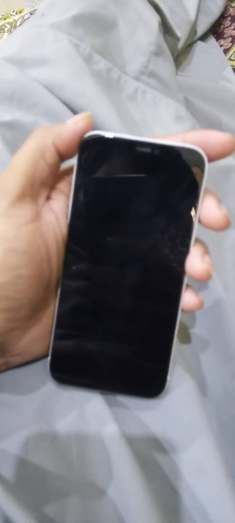 Apple iPhone 12 4