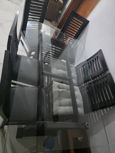 Used 6 Seater Dinning Table