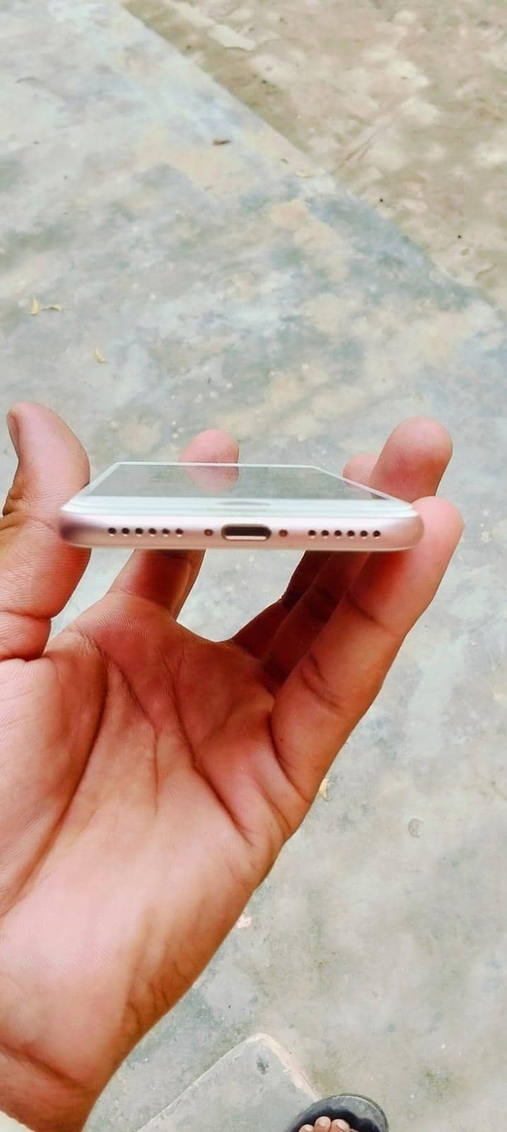 Apple iPhone 7 2