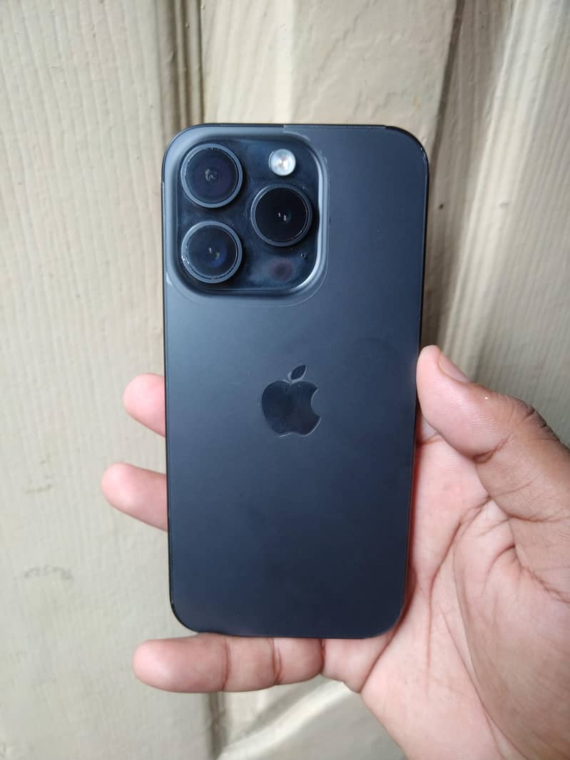 Apple iPhone 15 Pro 0