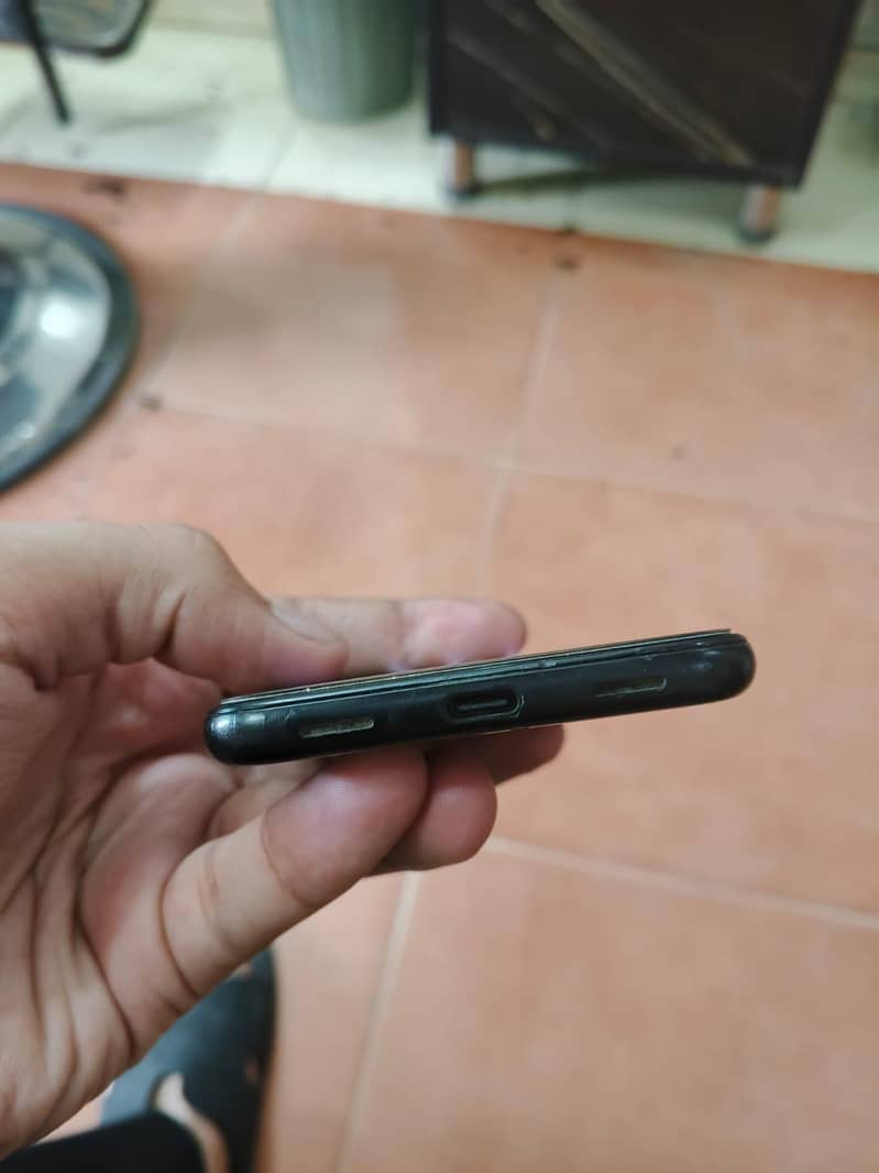 Google Pixel 4a 6