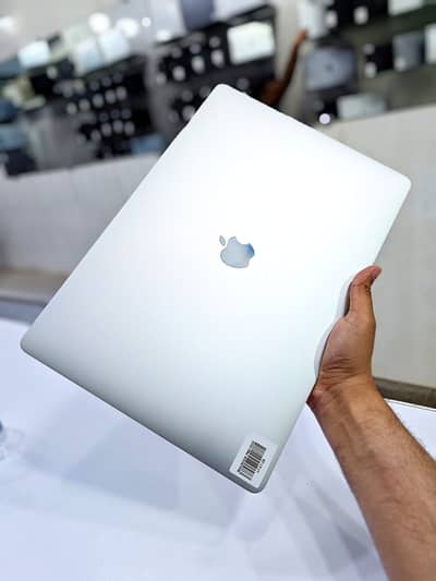Apple MacBook Pro 16" A2141 | Core i9 | 32GB/500GB at ABID COMPUTERS