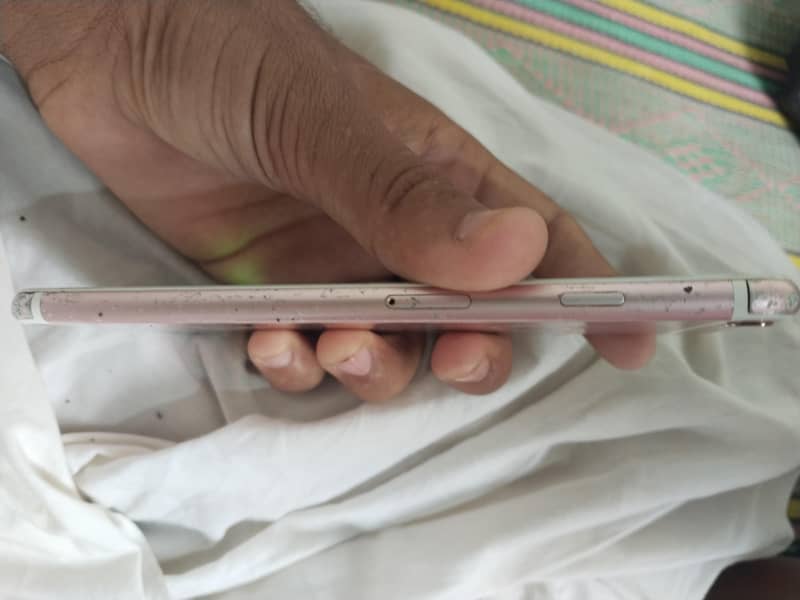 Apple iPhone 6S Plus 2