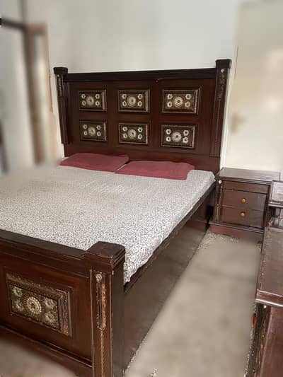 bed , 2 tables , dressing table