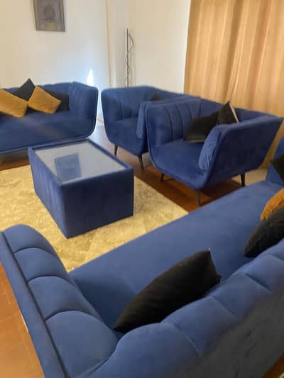 7 Seater sofa set with Table