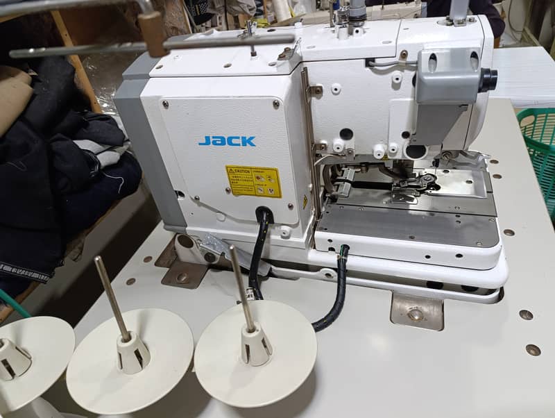 Jack Eyelet machine 0