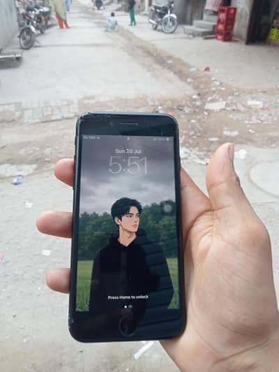 Apple iPhone SE