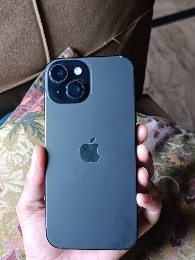 Apple iPhone 15 2