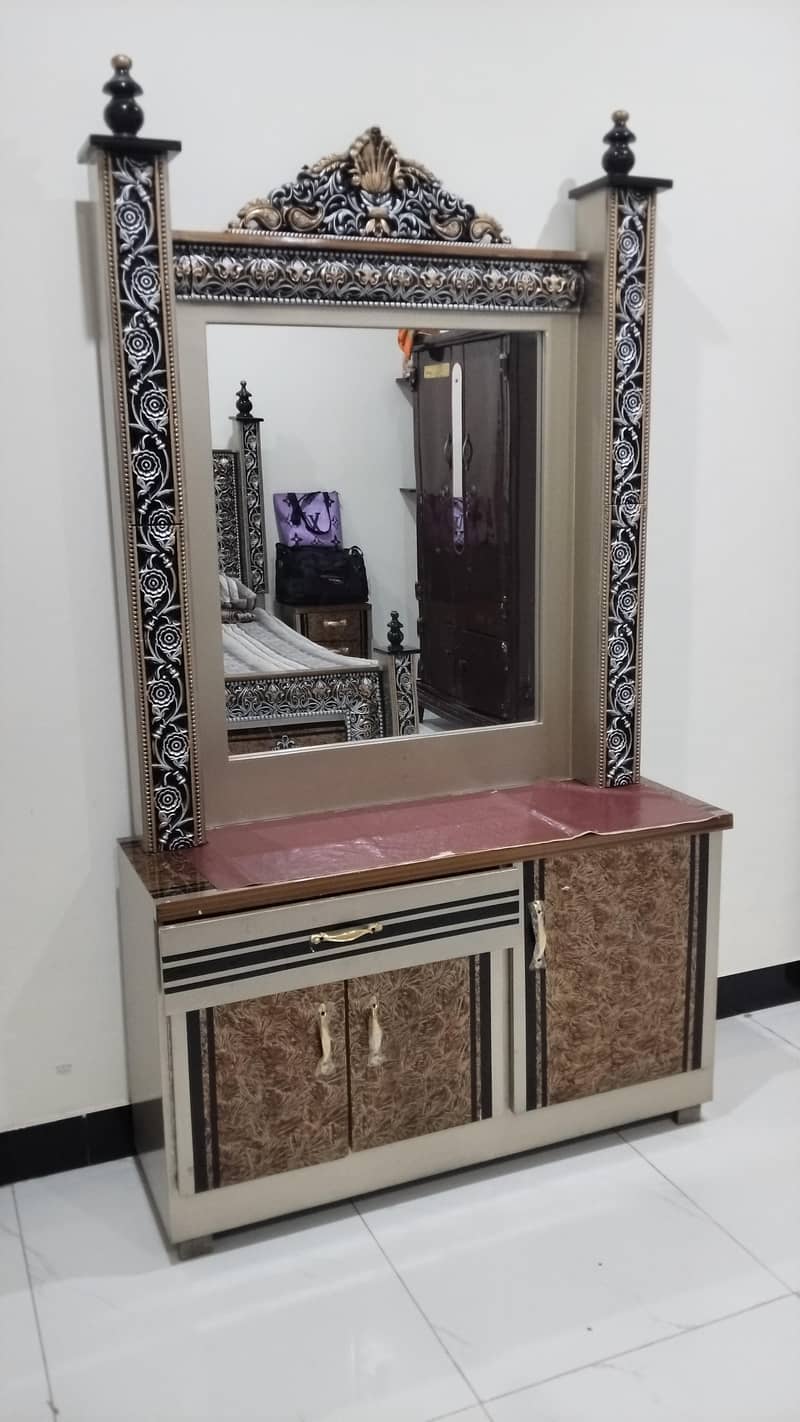 Bed & Dressing full new 4