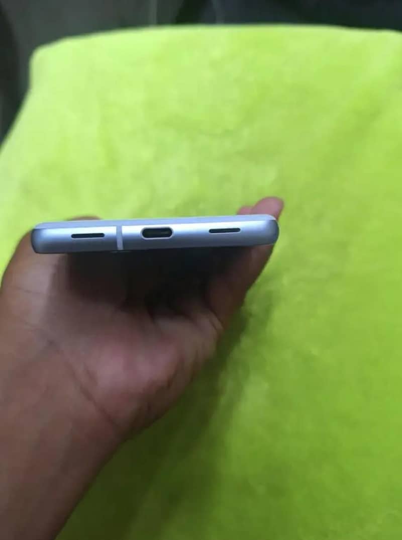 Google Pixel 7a 3