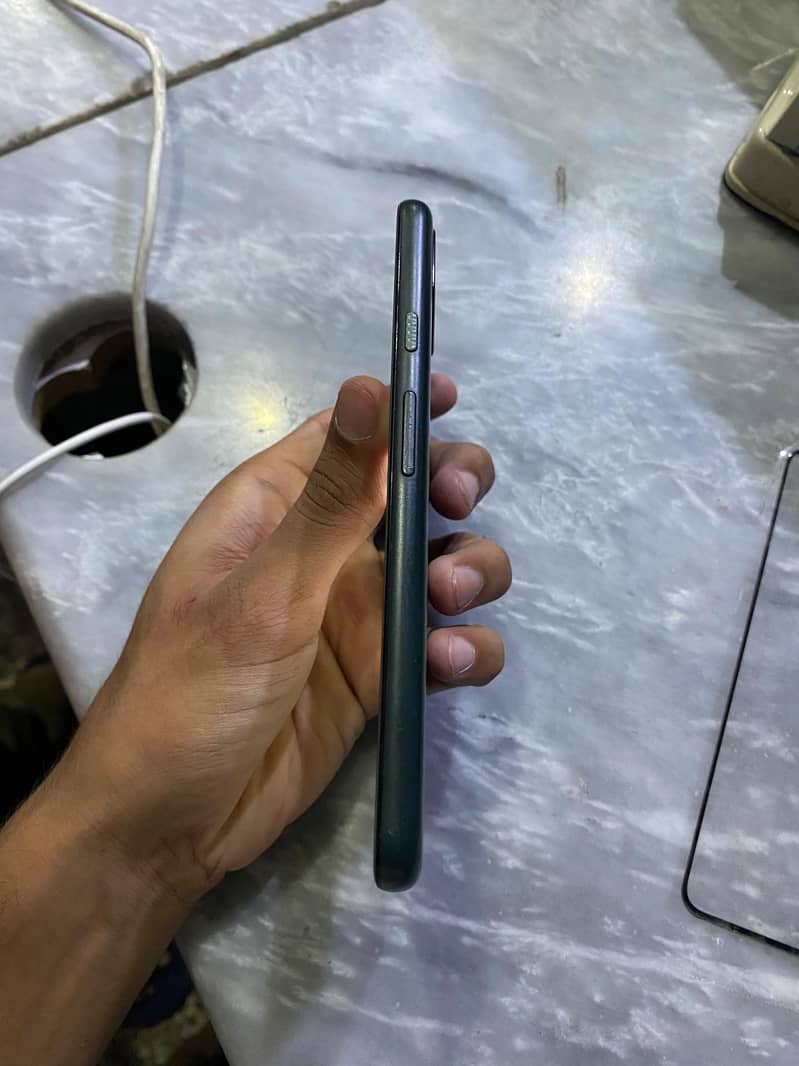 Google Pixel 5a 4