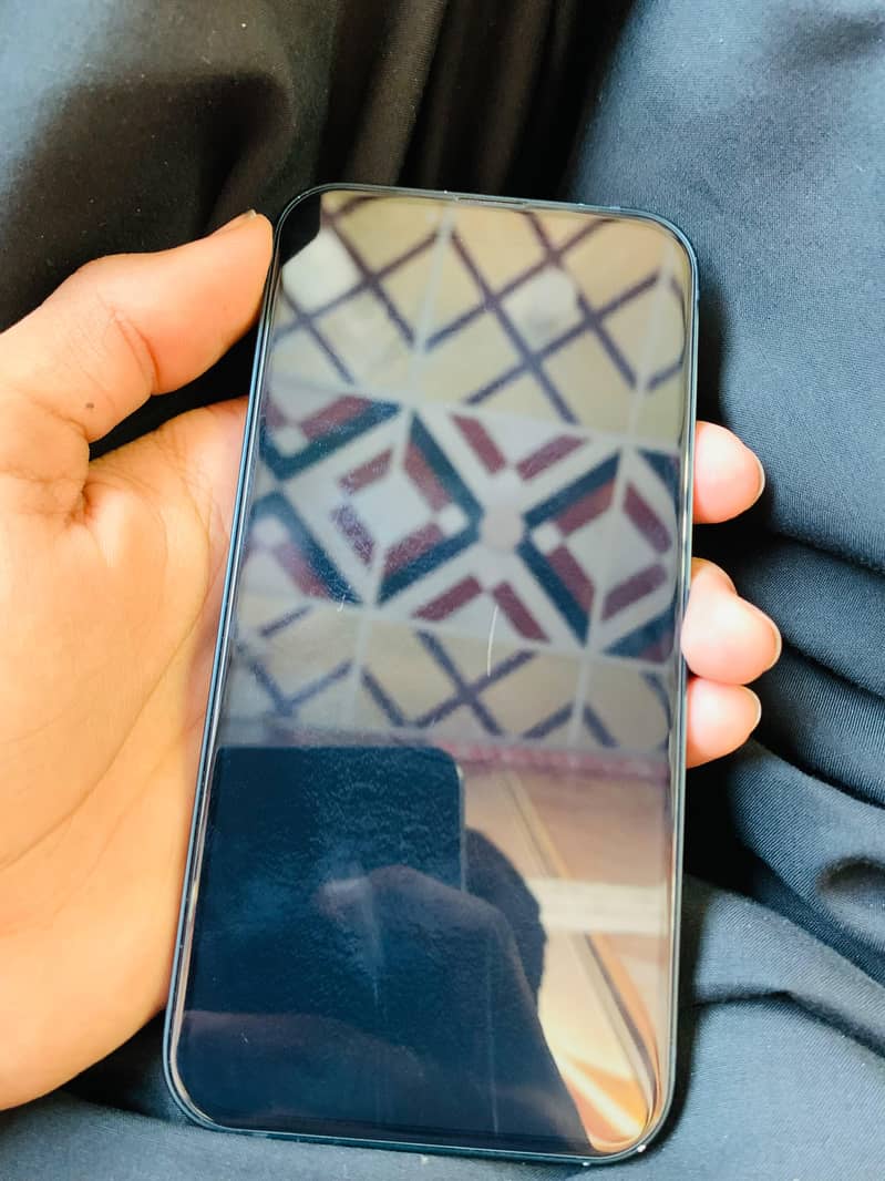Apple iPhone 13 6