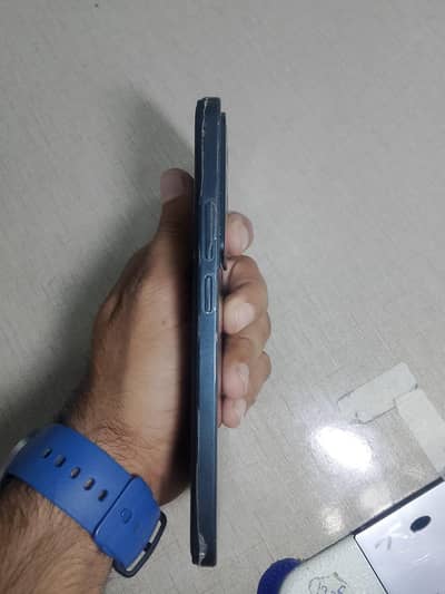realme c85 pro 8/256gb 4 month use 9 months warrinty availible