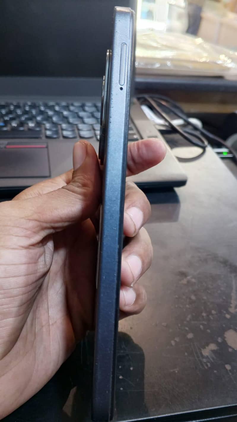Tecno Spark 20 4