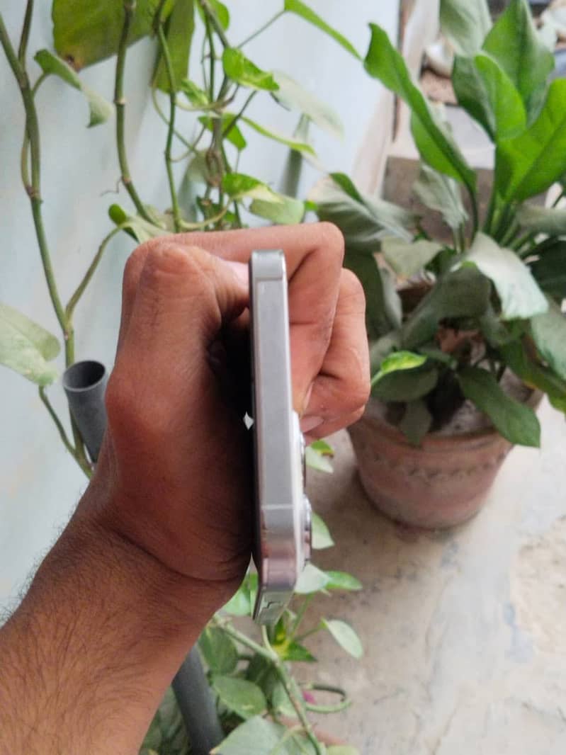 Iphone 13 pro max 1