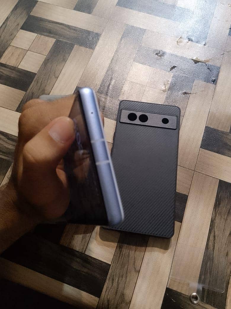 Google Pixel 7a 4