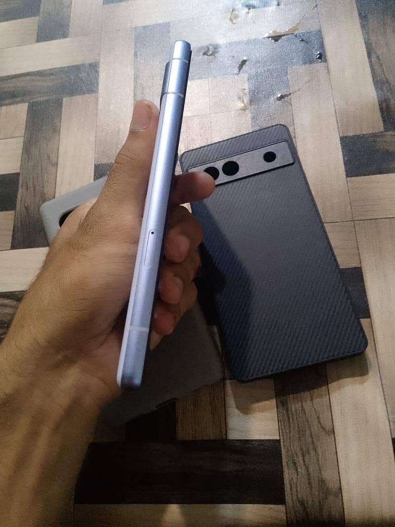 Google Pixel 7a 5