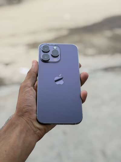 Apple iPhone 14 Pro Max. Factory Unlocked