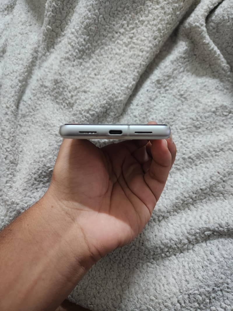 Google Pixel 7 3