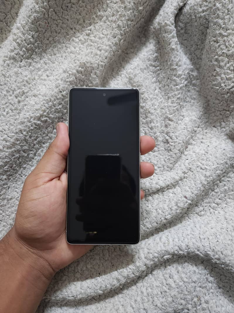 Google Pixel 7 4