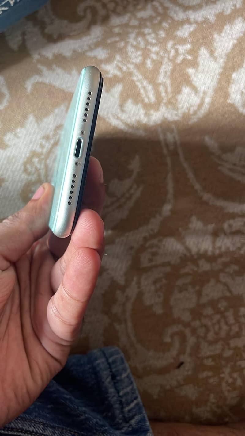 Apple iPhone 11 1