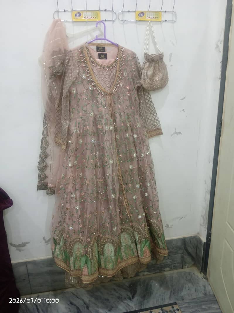 Dresses 0