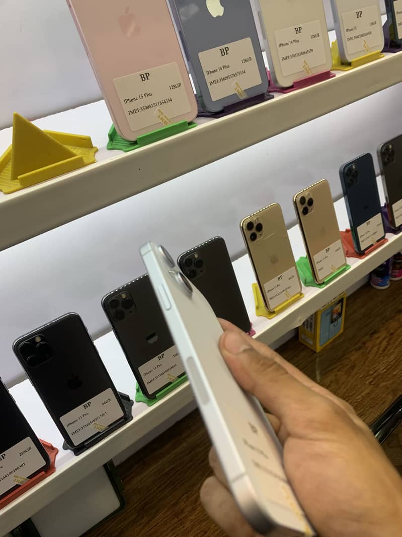 iPhone 15 Plus (OFFER) 03275894788 2