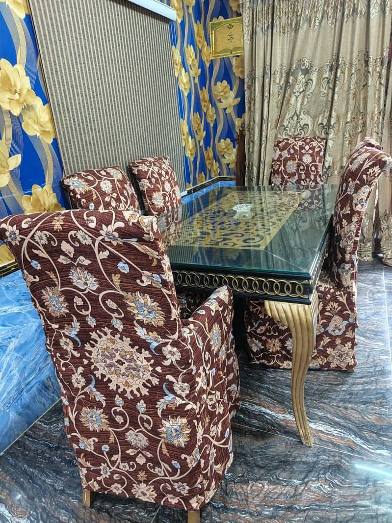 Dining table for sell 6