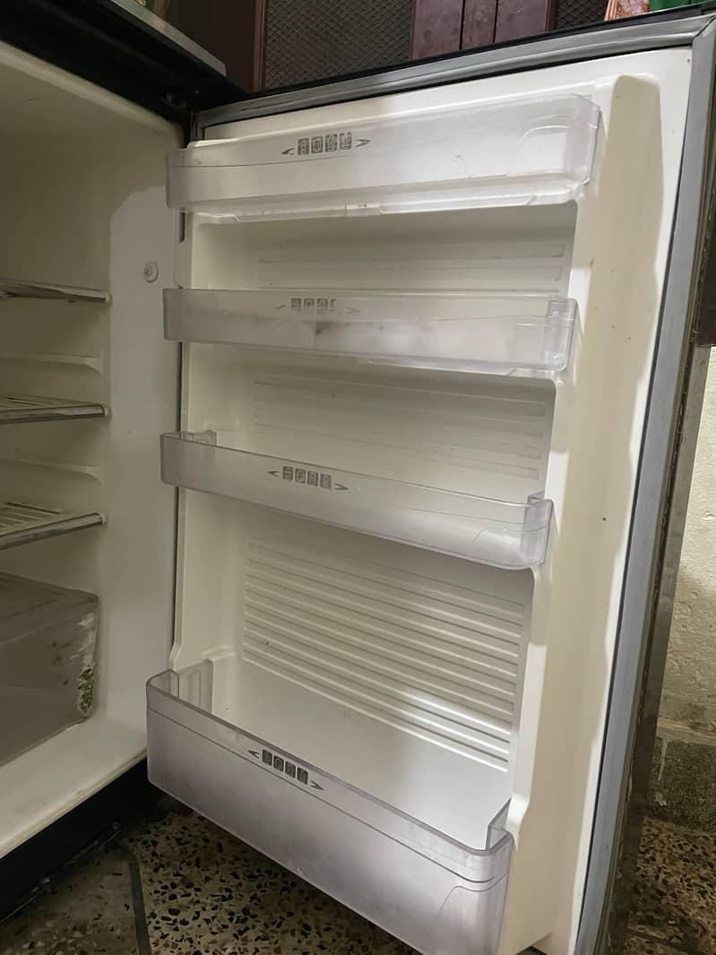 Refrigerator 4