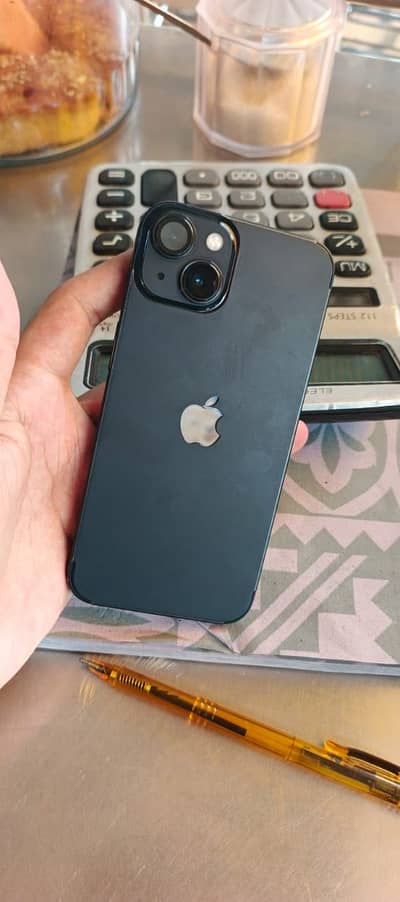 Apple iPhone 13