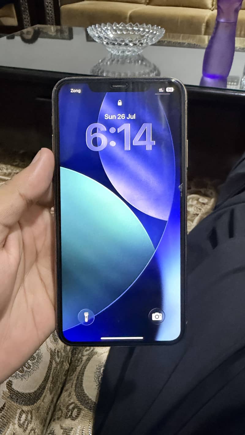 Apple iPhone 11 Pro Max 1
