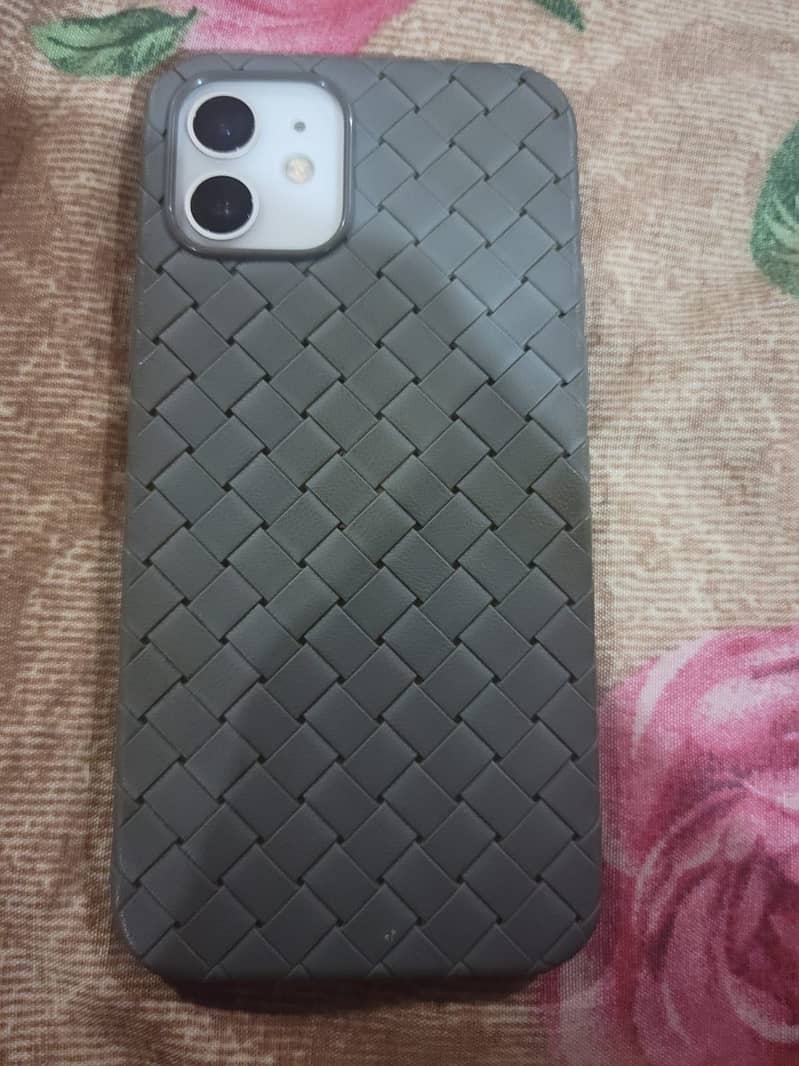 Apple iPhone 12 1