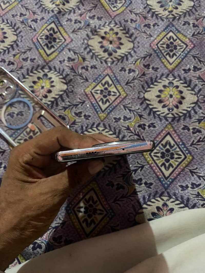 Tecno Spark 20 Pro Plus 4