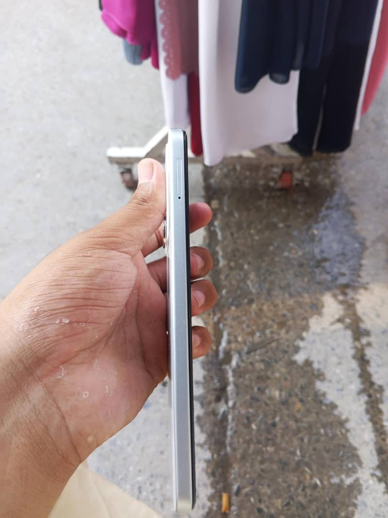 Tecno spark 40 4