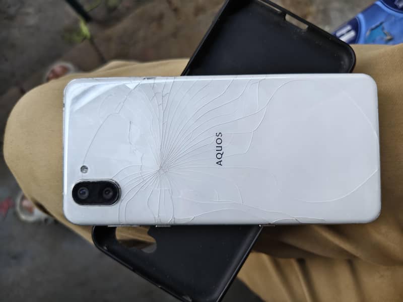 Sharp Aquos R3 2