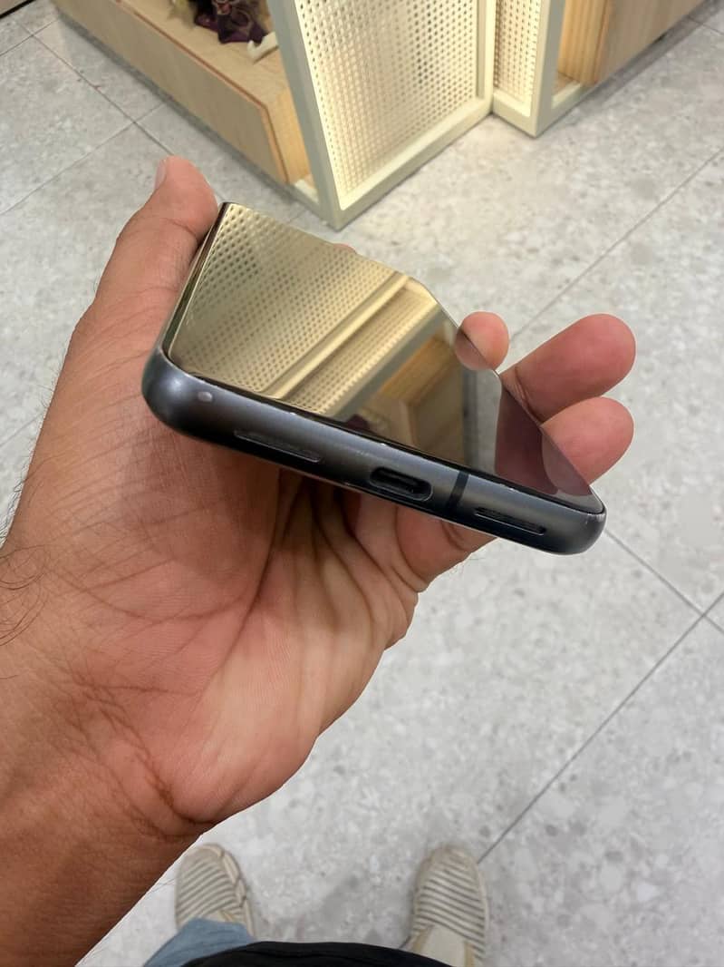 Google Pixel 8 2