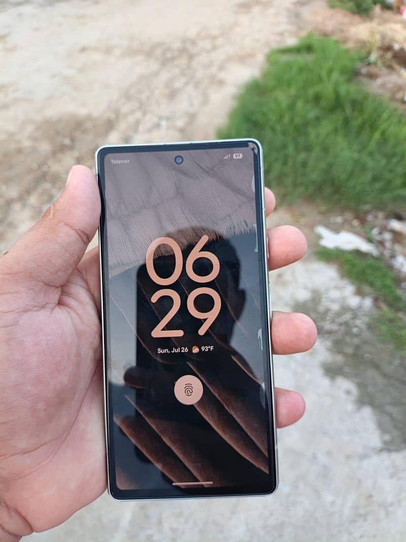 Google Pixel 7a 1