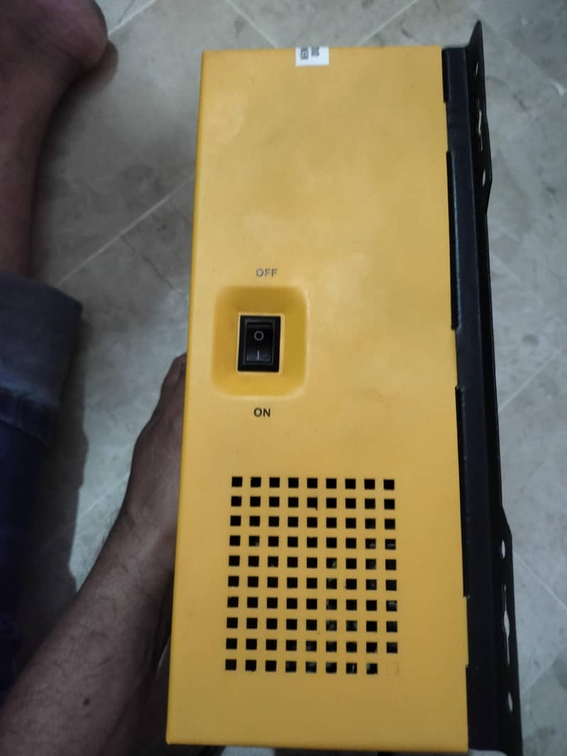 force hybrid mppt charge controller 2