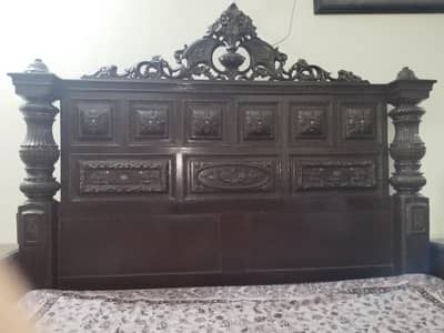 wooden Chinioty bed with two side tables