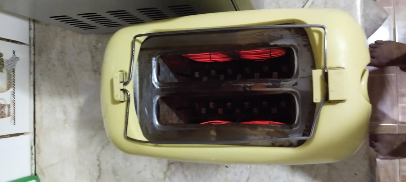 Electric Toaster 7