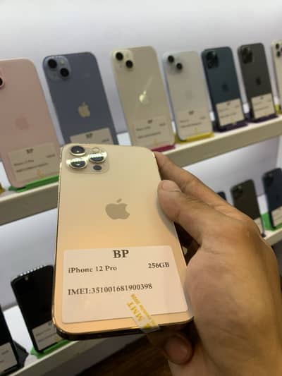 iPhone 12 PRO (OFFER) 03275894788