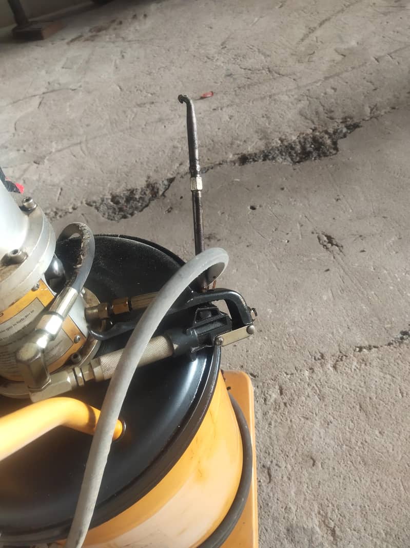 Ingco Greasing machine 45L 2
